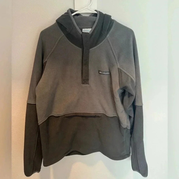 Columbia
Basin Trail 1/2-Snap Fleece Hoodie - Men's - Picture 2 of 7